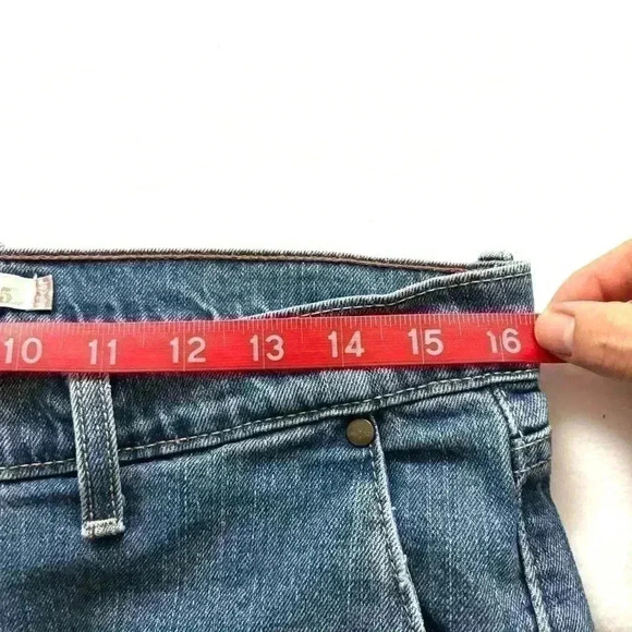 Vintage Levi’s Y2K Double Button Flap Pocket Cuffed Bermuda Jean Shorts Size 10 - Picture 13 of 14